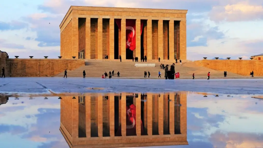 Anıtkabir - Genelkurmay yakın otel Maltepe 2000 Hotel'e yürüyerek 15 dakika
